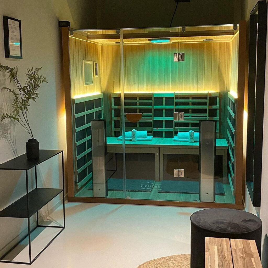 sanc y in spa room